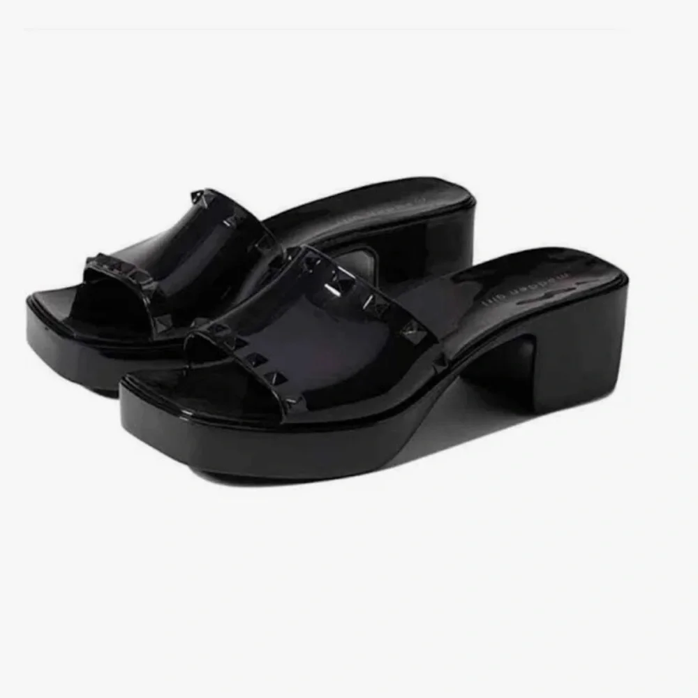 Madden Girl Paccer sandal black‎ studded 8.5. NEW